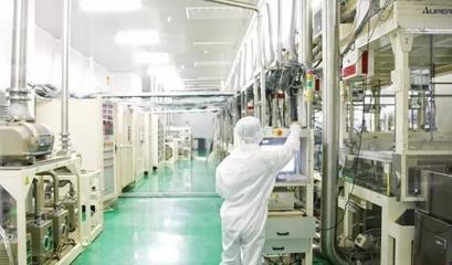 封锁难阻创新潮 中国在高端芯片与化妆品原料领域寻求自主突破