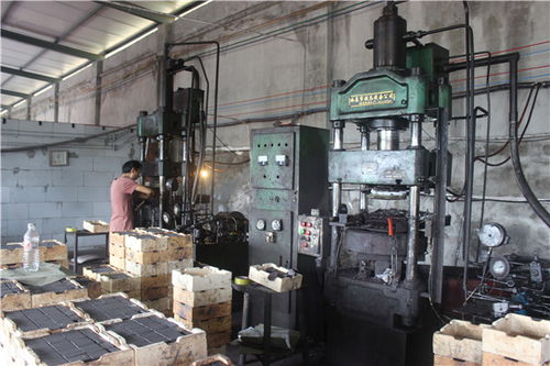 东阳市湖溪建达电子配件厂 从电机磁铁到化妆品领域的创新拓展